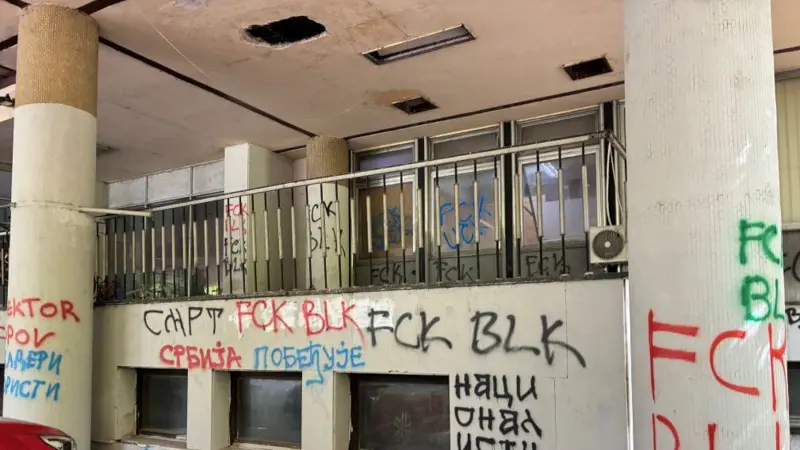 Politikai graffitiháború Szerbiában