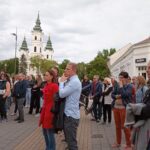 A menesztett színházigazgató mellett tüntettek Óbecsén