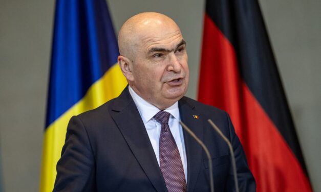 Megbukott a román kormány