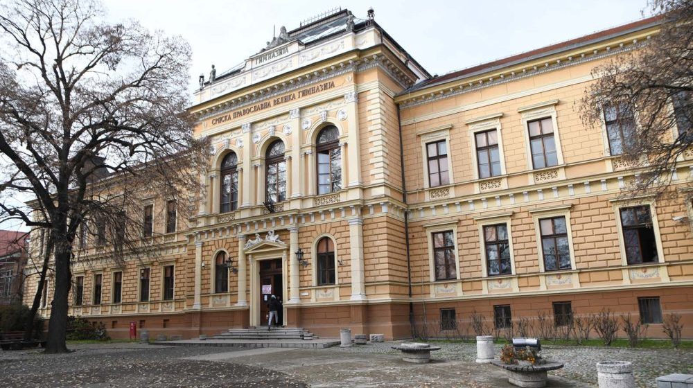 <span class="entry-title-primary">Összeomlott az oktatás az újvidéki gimnáziumban</span> <span class="entry-subtitle">Több tanárt felfüggesztettek, mintegy harmincan betegszabadságra mentek</span>