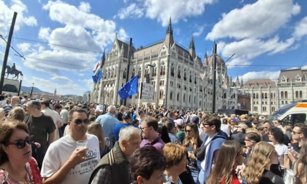 Magyar Péter: Egy világ tanulta meg kimondani, hogy „árad a Tisza” + VIDEÓ