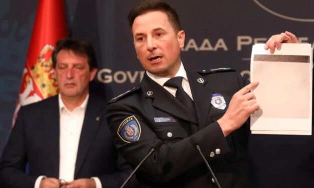 Danas: A rendőrigazgató egy asztalnál ült az eltűnt személy kiiktatásánál és segített eltüntetni a nyomokat