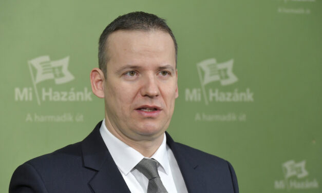 A Mi Hazánk frakciója kivonult az Országgyűlés üléséről a himnusz miatt