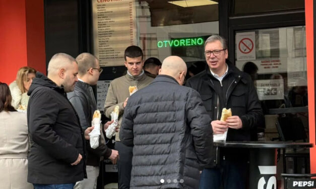 „A hívei azt várják, most ne egy gyorséttermet látogasson meg, hanem egy nagygyűlést szervezzen”