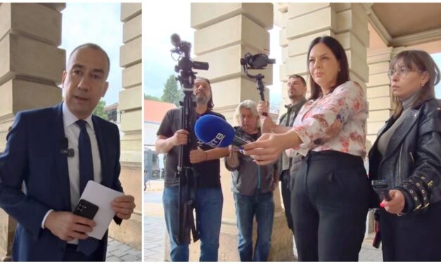 Utcai performansz lett az óbecsei polgármester „beszélgetése” az éhségsztrájkoló szülőkkel