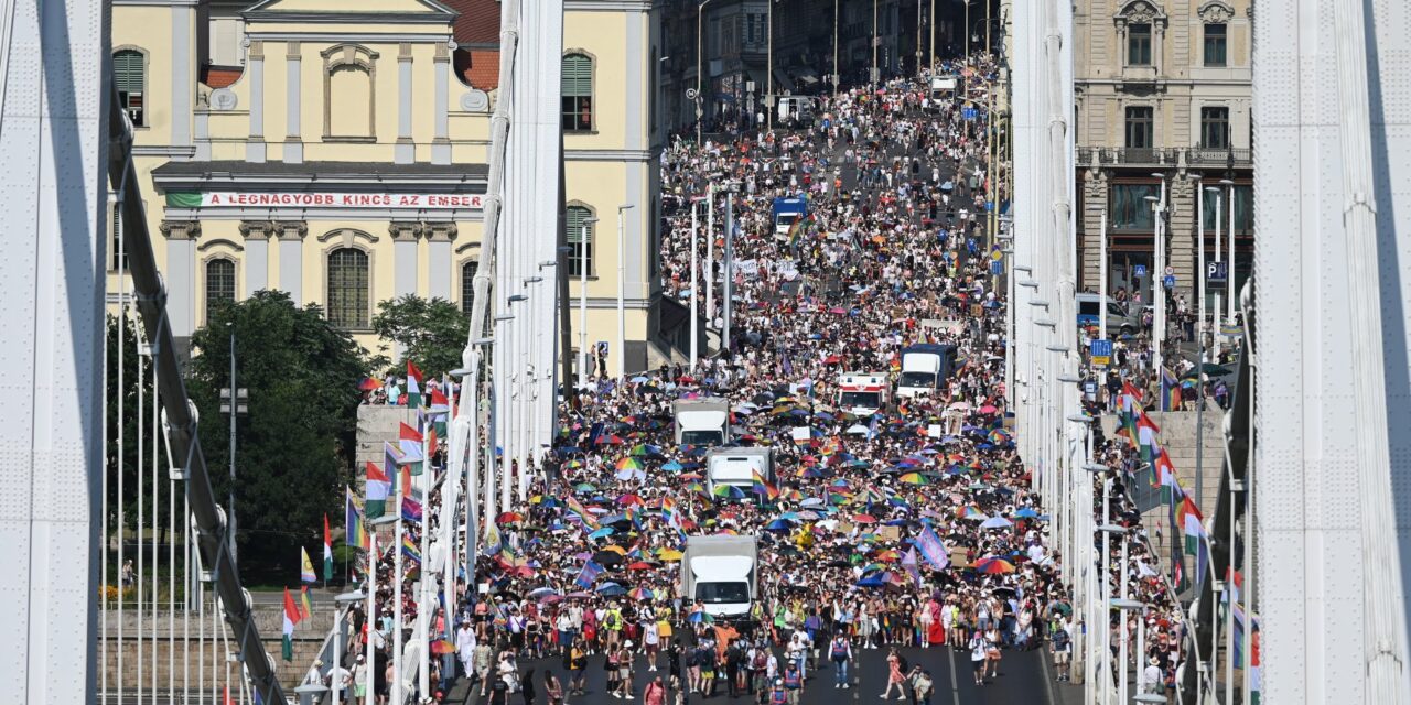 Karácsony: Én szeretnék lenni az, aki összeadja majd az első azonos nemű párt Budapesten