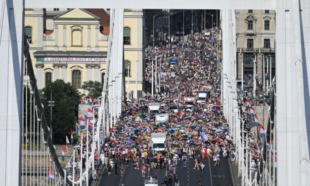 Karácsony: Én szeretnék lenni az, aki összeadja majd az első azonos nemű párt Budapesten