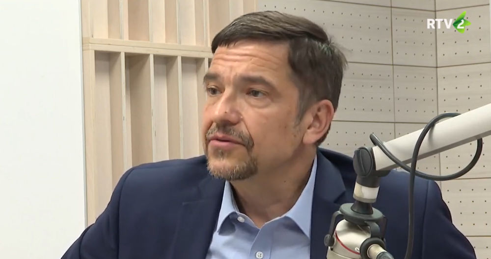 Korhecz: Komoly presztízsveszteséget szenvedett a kormány