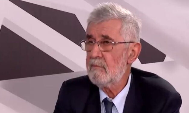 „A hatalom külső ellenségeket kreál, hogy hatalmon maradjon”