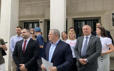 „A humanitás teljes hiánya jelenik meg a felmondásokban”