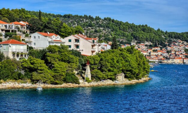 Tűzvész pusztít Korčula szigetén