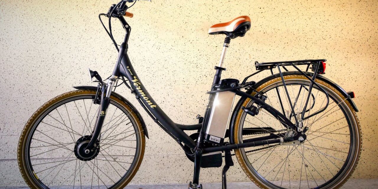 <span class="entry-title-primary">Elektromos kerékpár vagy segédmotorkerékpár?</span> <span class="entry-subtitle">Új szabályok léptek érvénybe az elektromos kétkerekű járművek esetében</span>