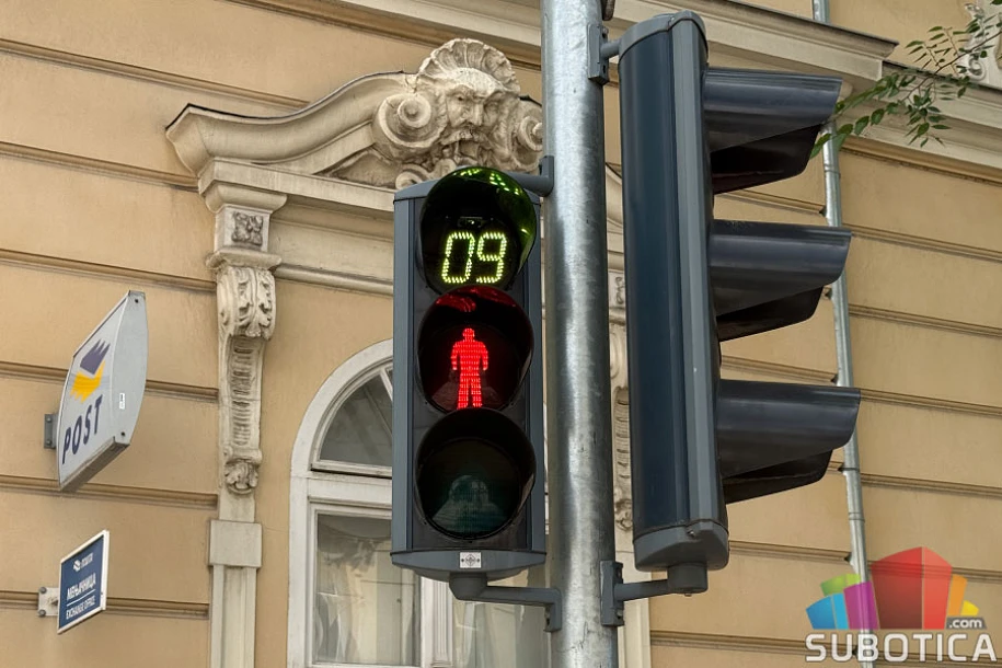 Visszaszámlálót és hangmodult kaptott több szabadkai kereszteződés jelzőlámpája