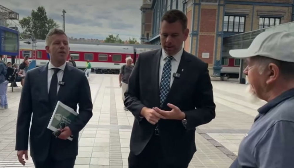 Magyar Pétert leköpték a Nyugati Pályaudvaron (videó)