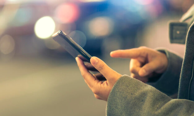 Hogyan változtatják meg az okostelefonok a mobilszórakoztatást?