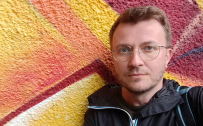 „Nagyon nehéz egy olyan világban élni, ami nincs leírva” Krzysztof Wołosiuk a magyar és a vajdasági magyar irodalomról beszélgetett Dévity Tamással