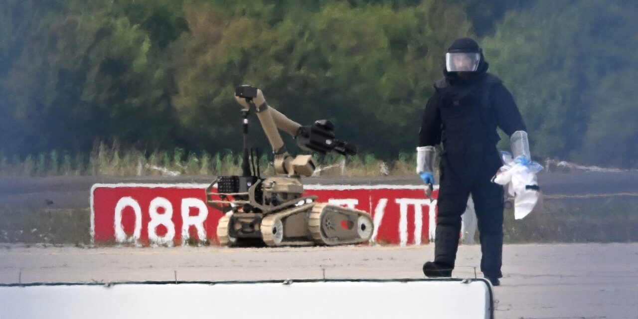 Bombával felszerelt drónt találtak a lipcsei reptéren
