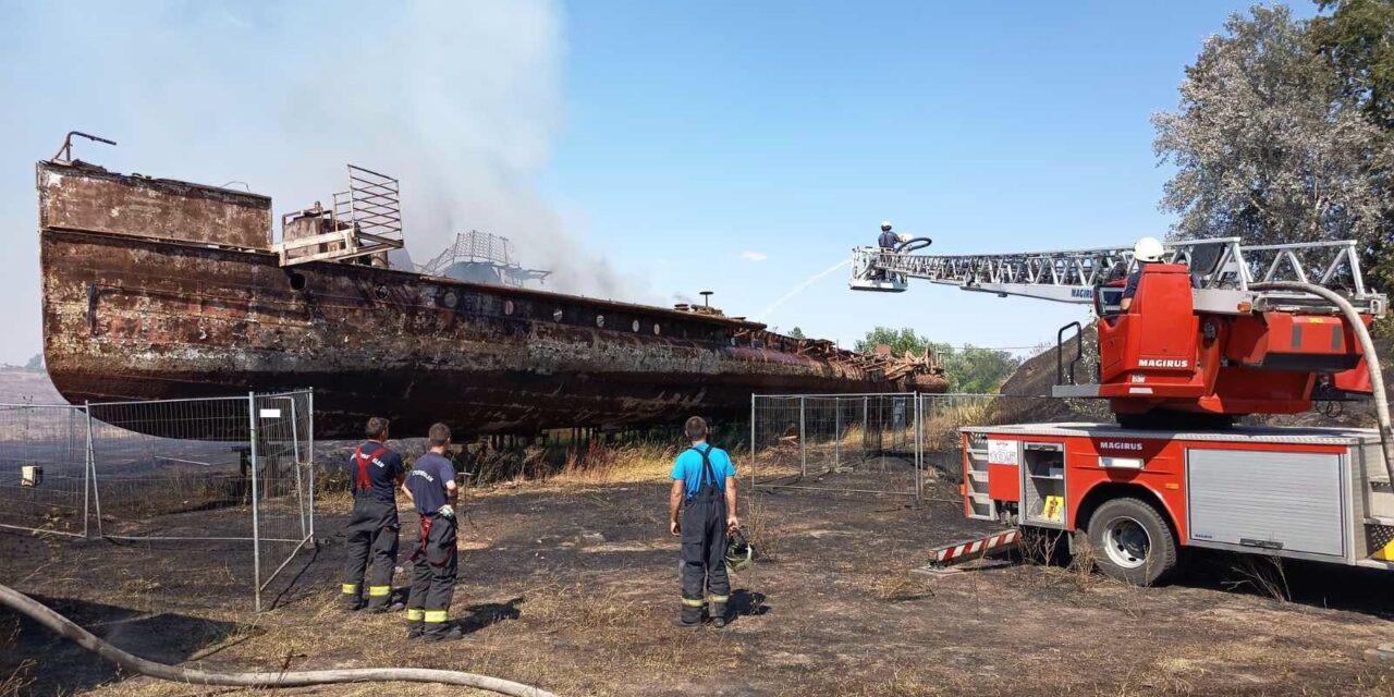 Kigyulladt a Szőke Tisza Szegeden