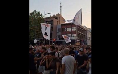 Belügyminisztérium: 3500-an voltak a valjevói tüntetésen, 11 embert előállítottak
