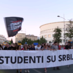 Tüntetés volt Újvidéken a polgárok elleni támadás évfordulóján