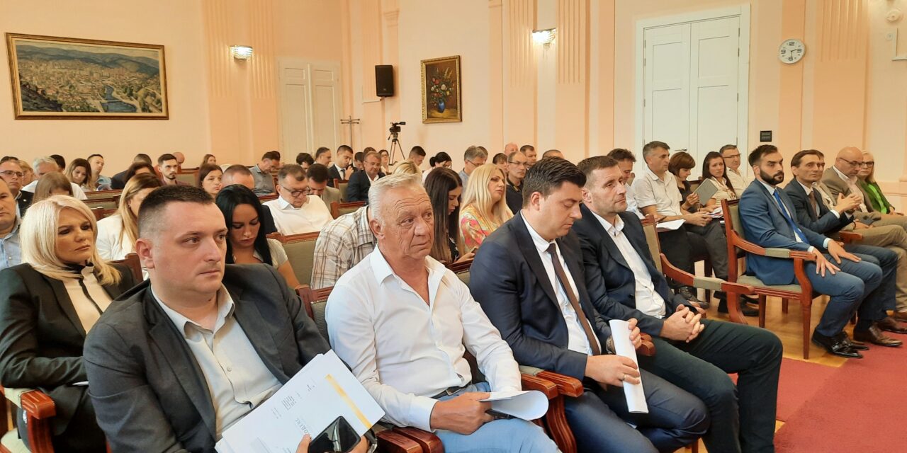 <span class="entry-title-primary">Az užicei haladók Vučić fogadása ellen szavaztak</span> <span class="entry-subtitle">Megszokták, hogy semmit sem támogatnak, amit az ellenzék javasol</span>