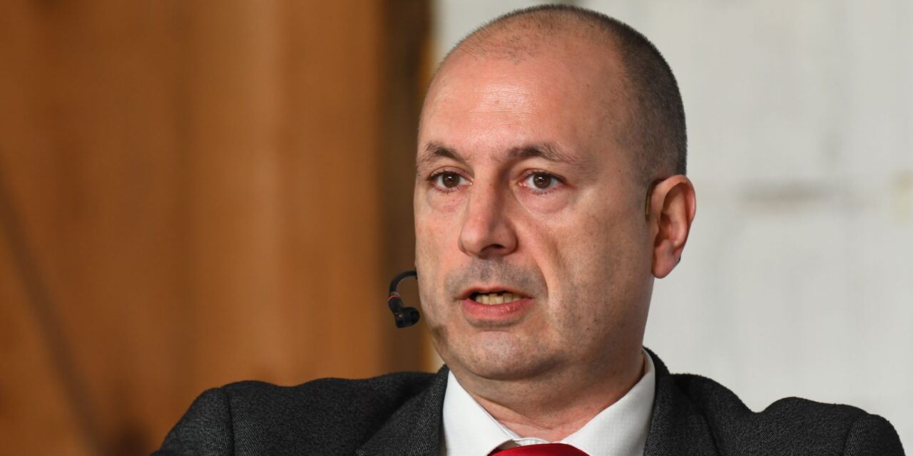 Međak: A haladók kizárása lenne a leghasznosabb Szerbiának