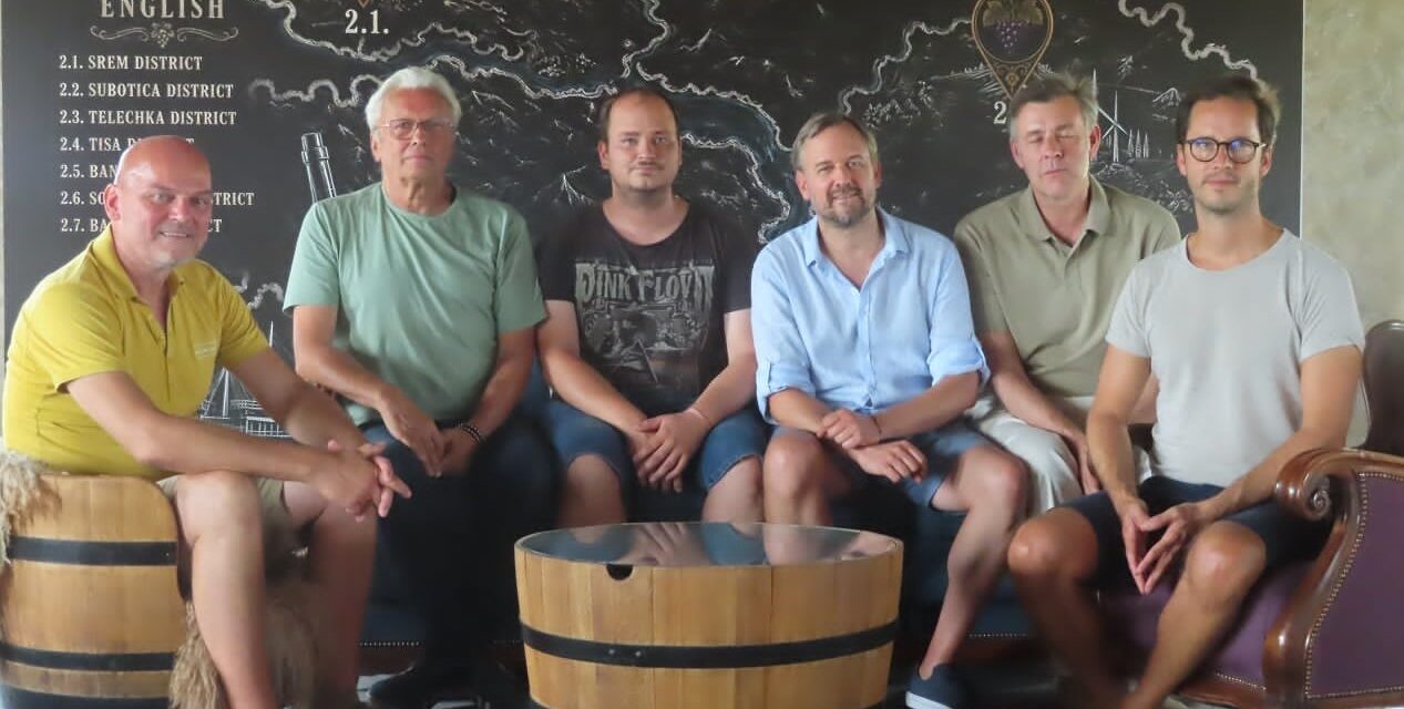 <span class="entry-title-primary">Gyorsítópályán érkezik a Gróf</span> <span class="entry-subtitle">Még megvásárolható a Családi Kör szeptemberi száma</span>