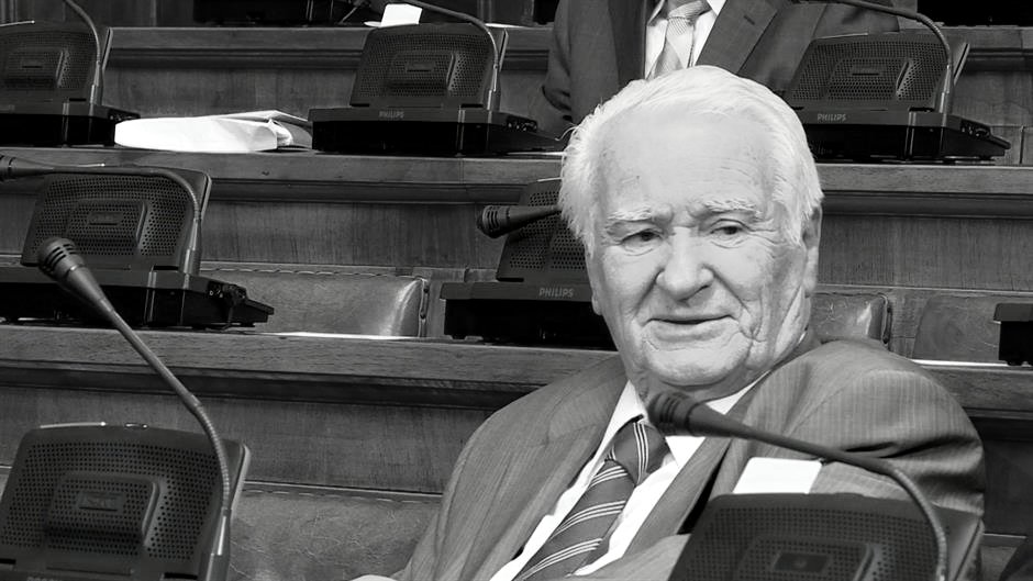 Szombaton örök nyugalomra helyezték Dragoljub Mićunovićot