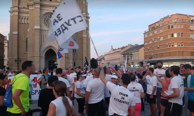 „A maffia kapitulált! És a győzelemnek még csak most jön a java, mert az egyetemisták győznek!”