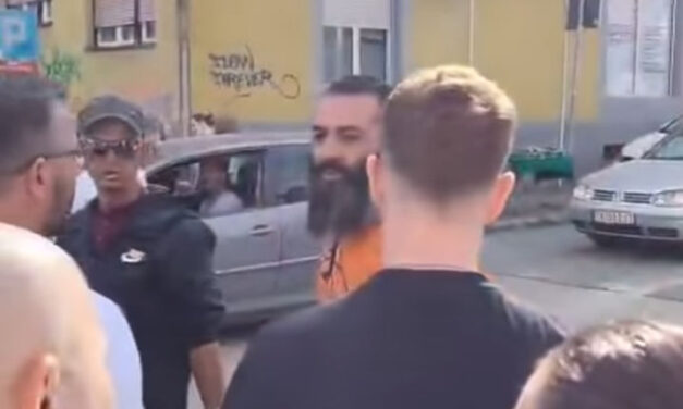 „Megüthetnélek, de fiatal vagy, így nem foglak” (videó)