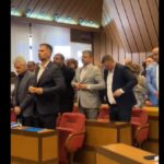 Ülésezik az újvidéki képviselő-testület, egyperces néma csenddel emlékeztek Ratko Mladićra