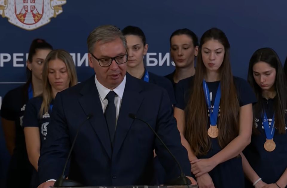 Megbüntetik-e a válogatott játékosokat azért, mert nem mosolyogtak az elnöki fogadáson?