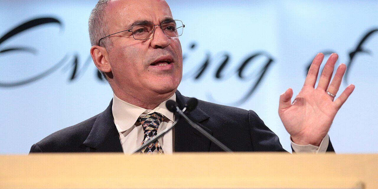 Kaszparov: Biztonsági szolgálatok figyelmeztettek, hogy veszélyben az életem
