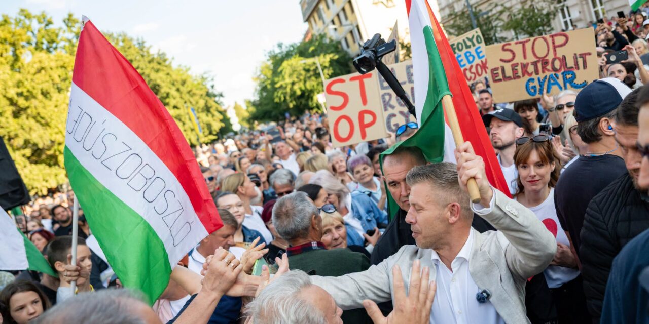 Magyar Péter: Újra 65 százalék felett a Tisza Párt