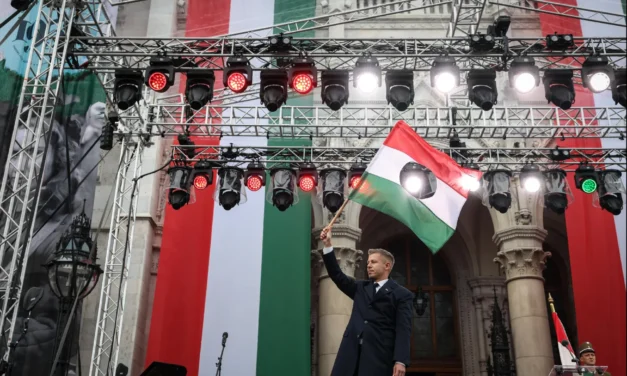 Magyar Péter: Idegen támogatással ideig-óráig lehet megtartani a hatalmat